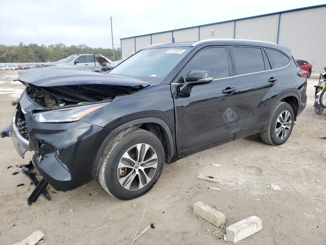 2021 Toyota Highlander - Image 1