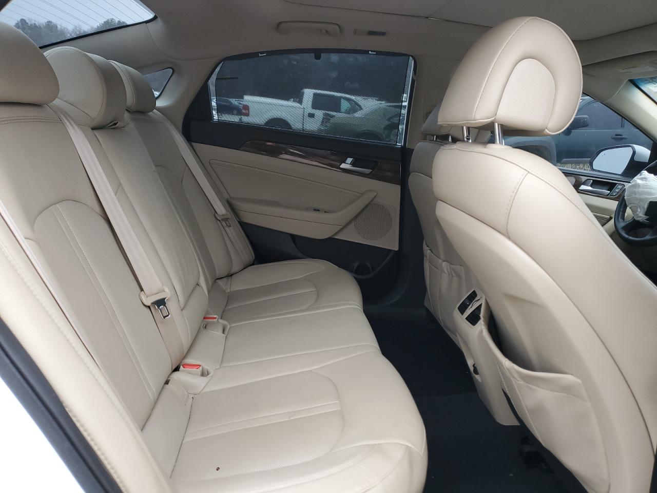 2016 Hyundai Sonata - Image 10