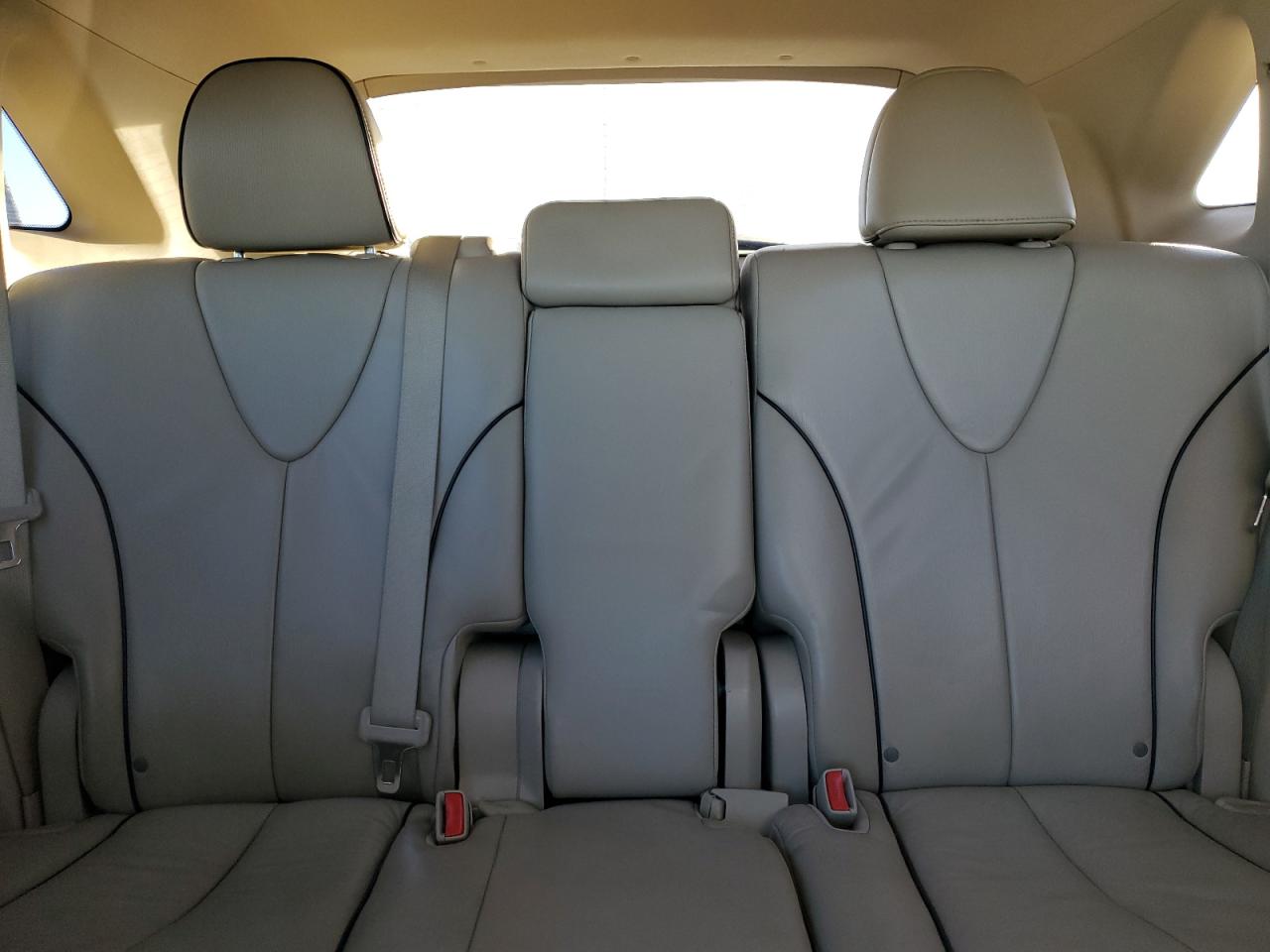 2012 Toyota Venza - Image 10