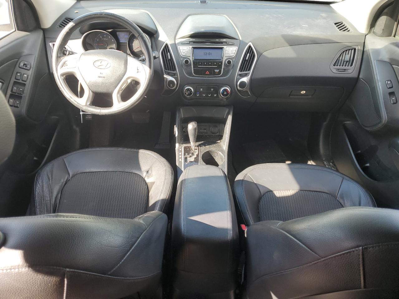 2011 Hyundai Tucson - Image 8