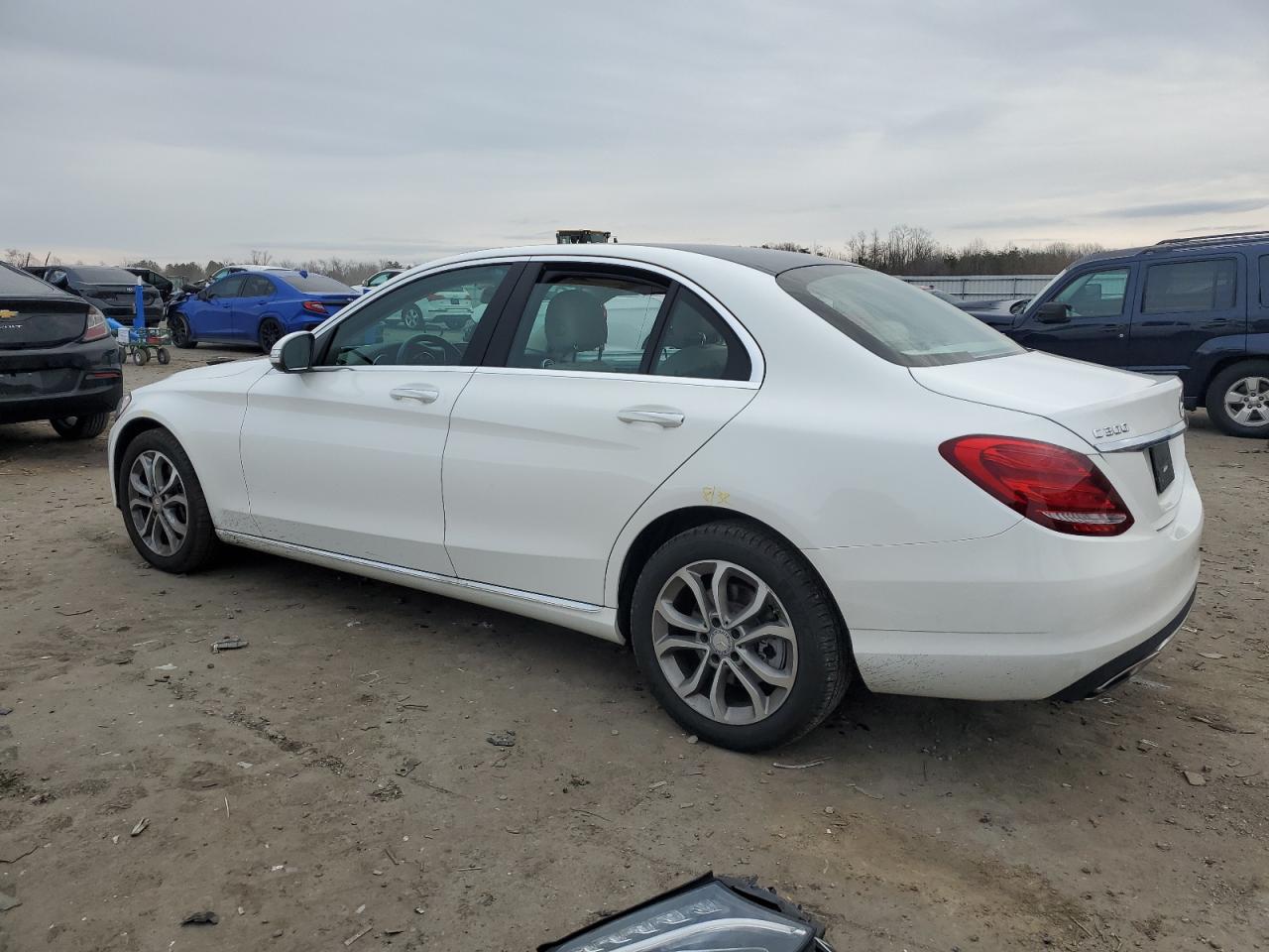 VIN 55SWF4KB8FU096242 2015 MERCEDES-BENZ C-CLASS no.2