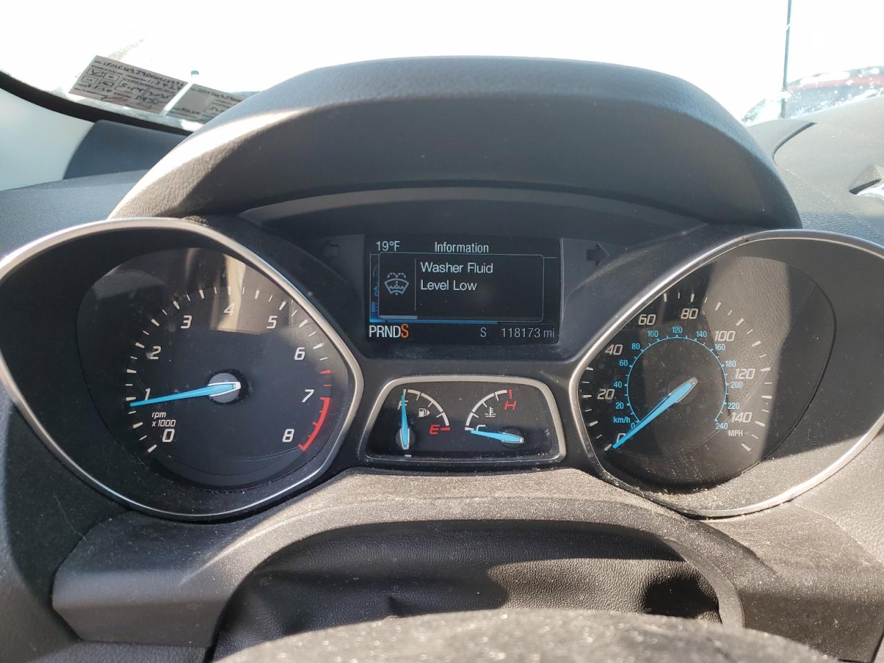 VIN: 1FMCU9J90GUC16996 2016 FORD ESCAPE