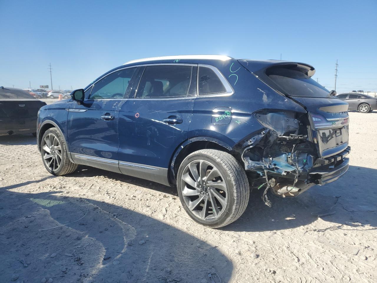 2020 Lincoln Nautilus - Image 2