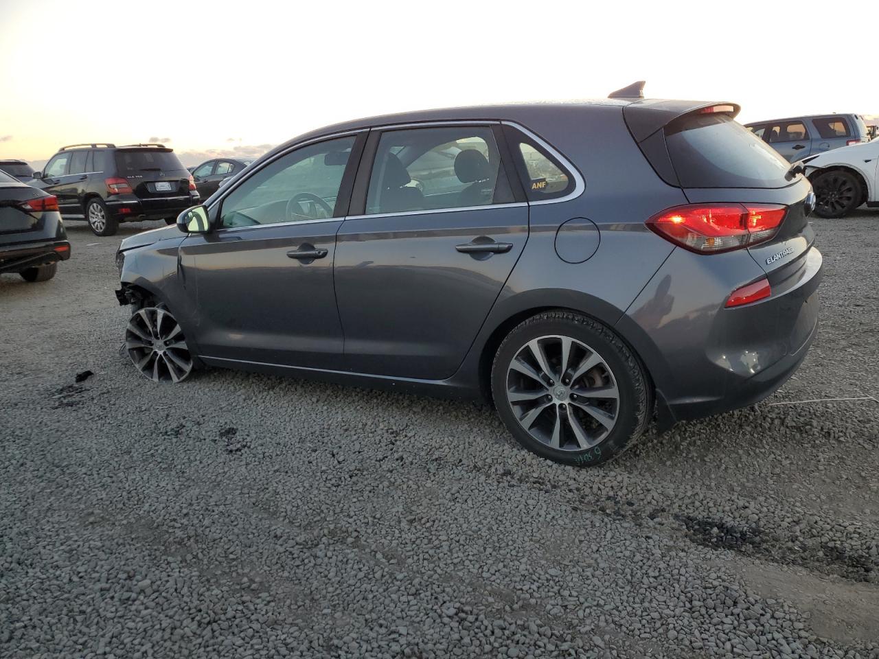 2018 Hyundai Elantra - Image 2