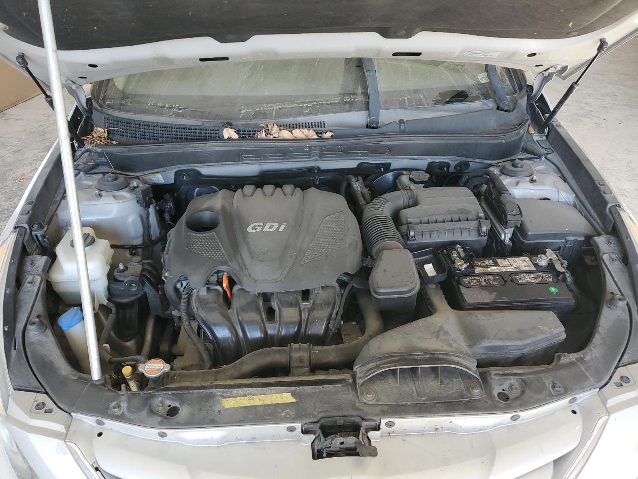 2012 Hyundai Sonata - Image 11