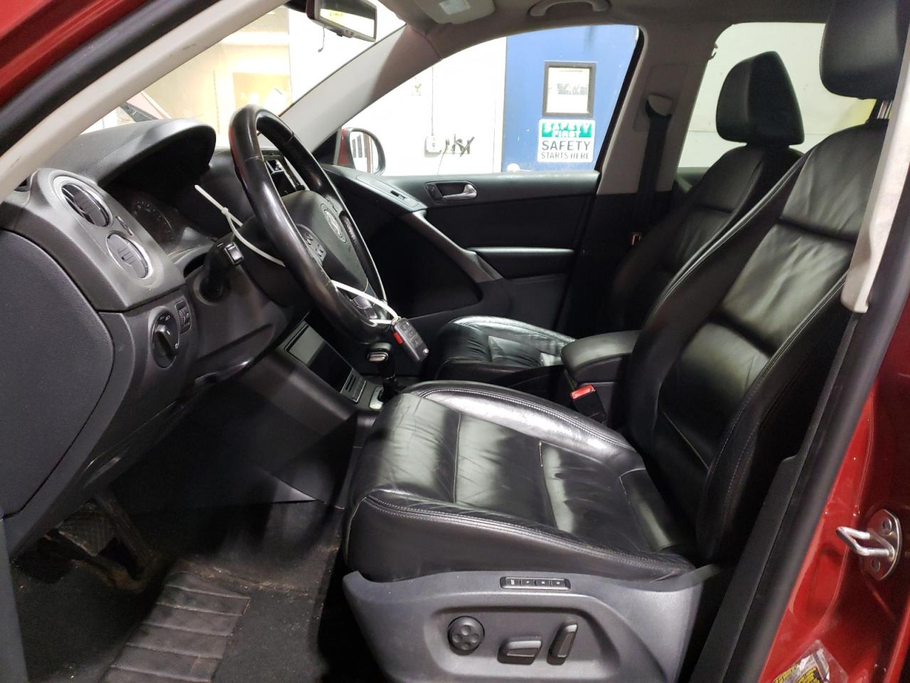 2009 Volkswagen Tiguan - Image 7