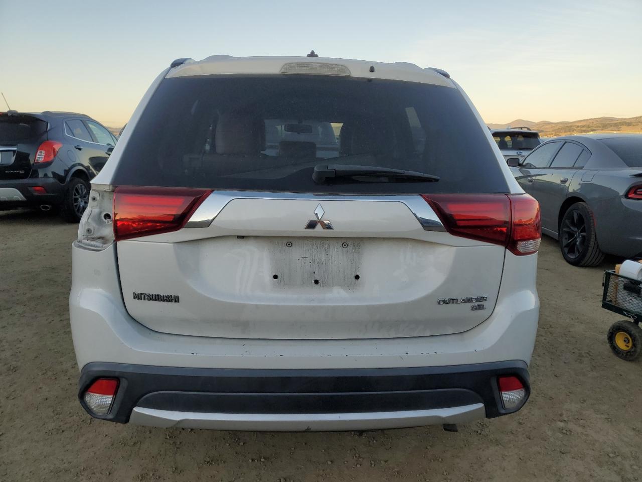 VIN JA4AD3A38GZ016045 2016 MITSUBISHI OUTLANDER no.6