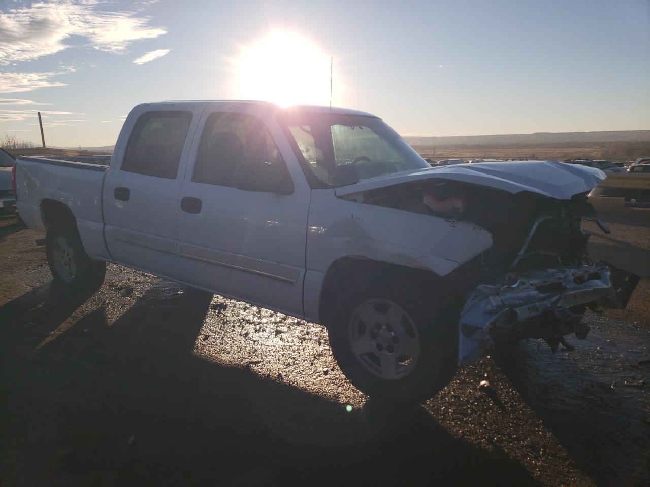 2006 Chevrolet Silverado - Image 4