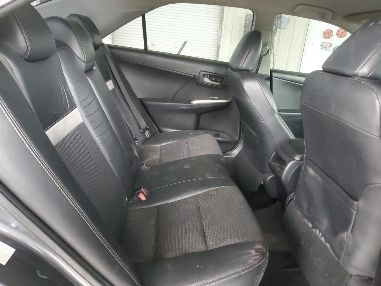 2012 Toyota Camry - Image 10
