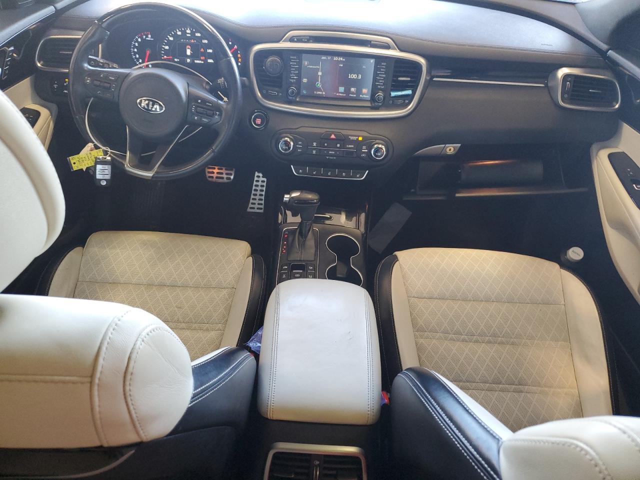 2016 Kia Sorento - Image 8