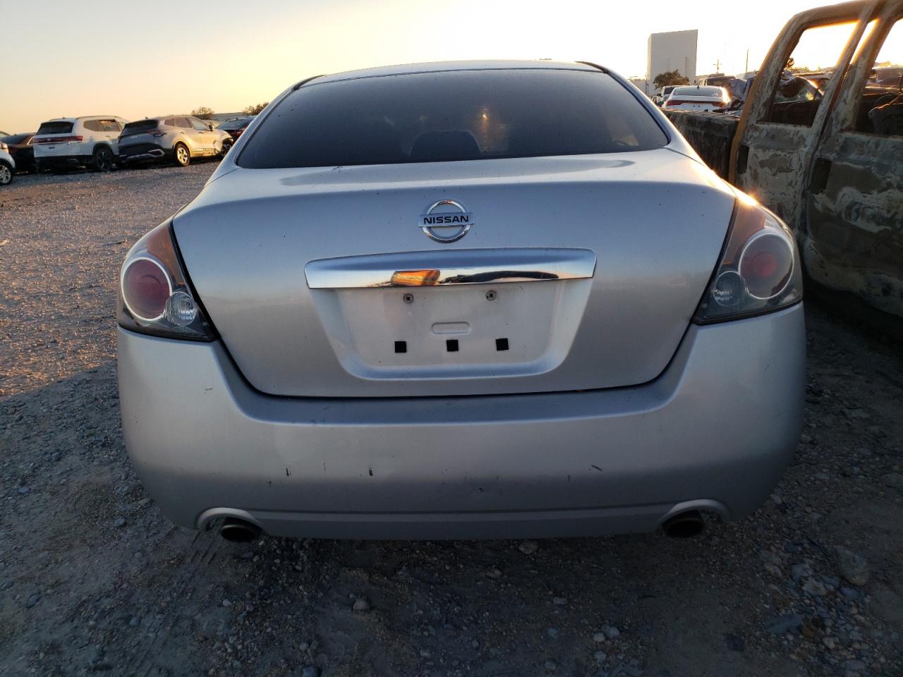 2009 Nissan Altima - Image 6