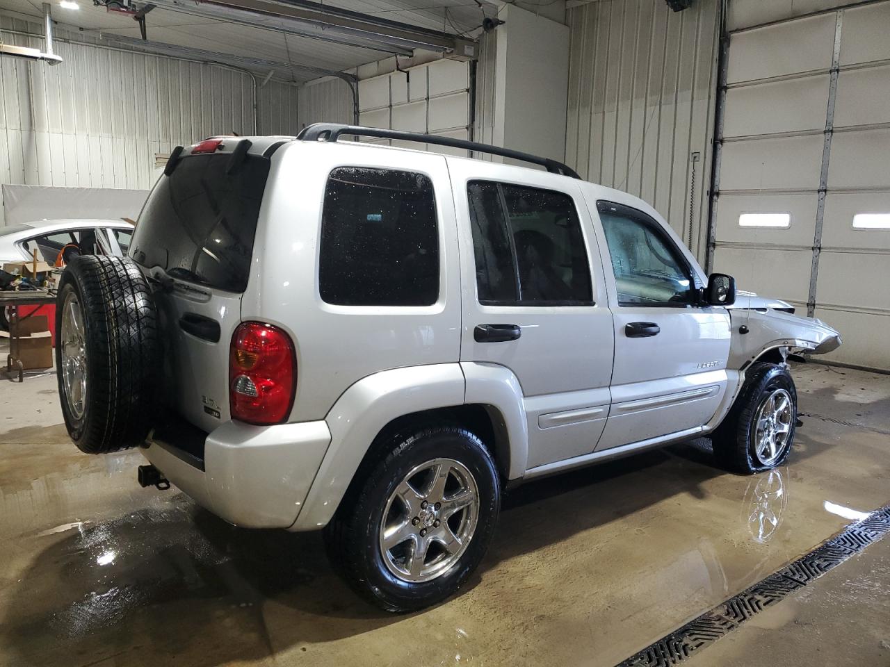 2004 Jeep Liberty (North America) - Image 3