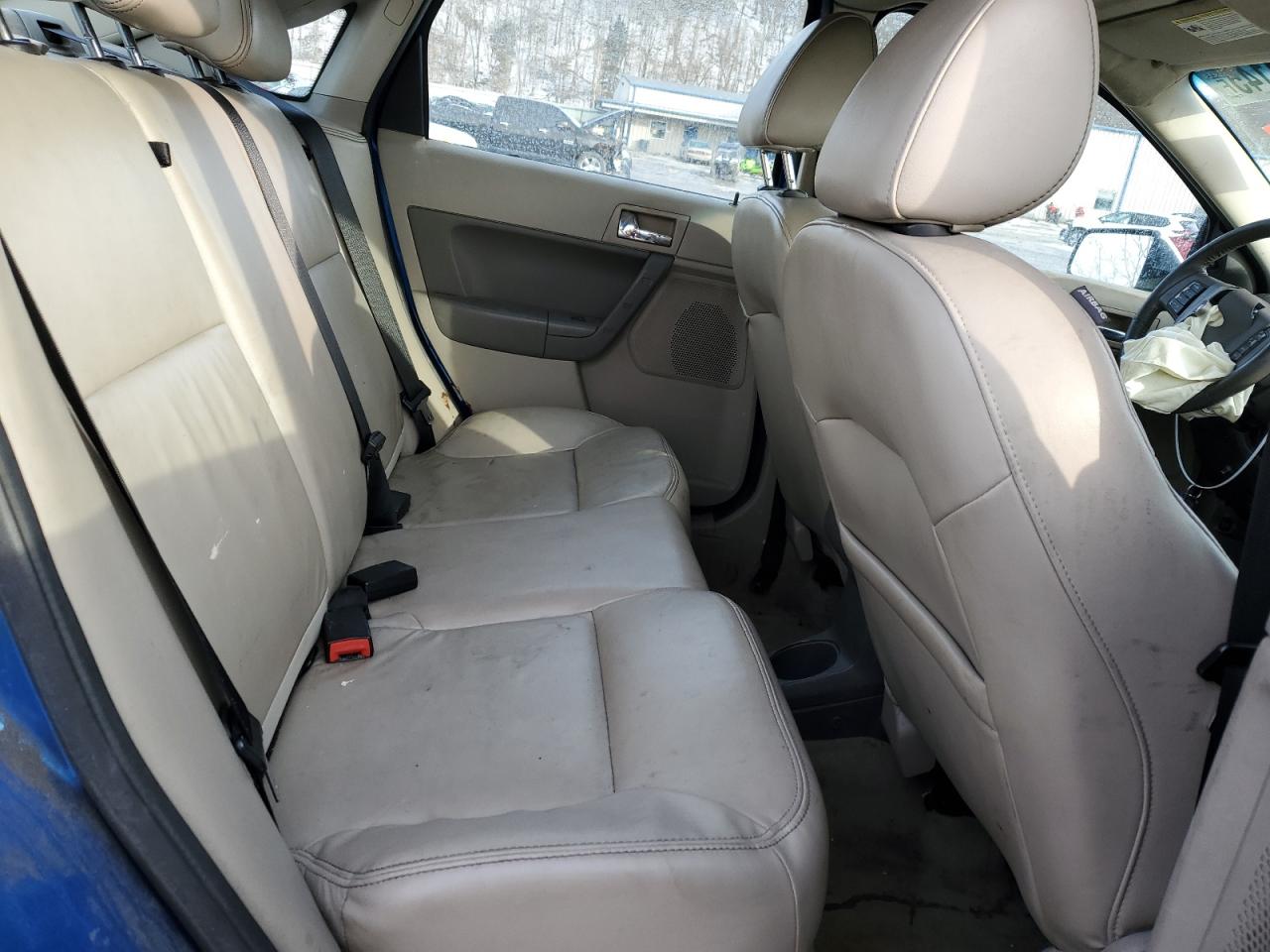 2010 Ford Focus - Image 10