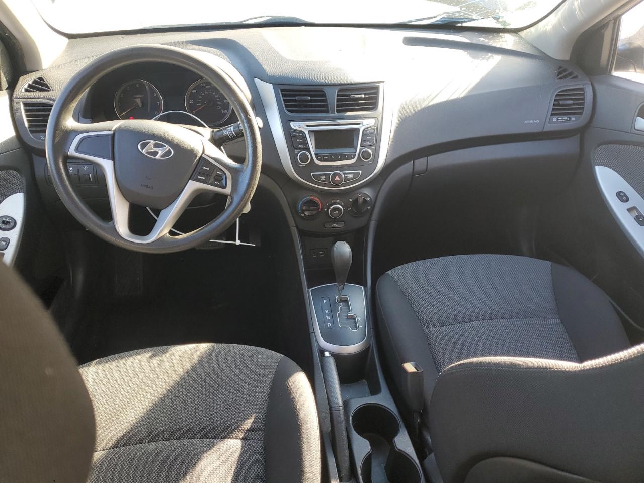 2014 Hyundai Accent - Image 8