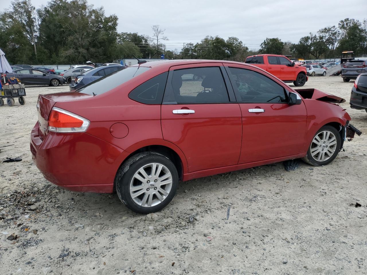 2010 Ford Focus - Image 3