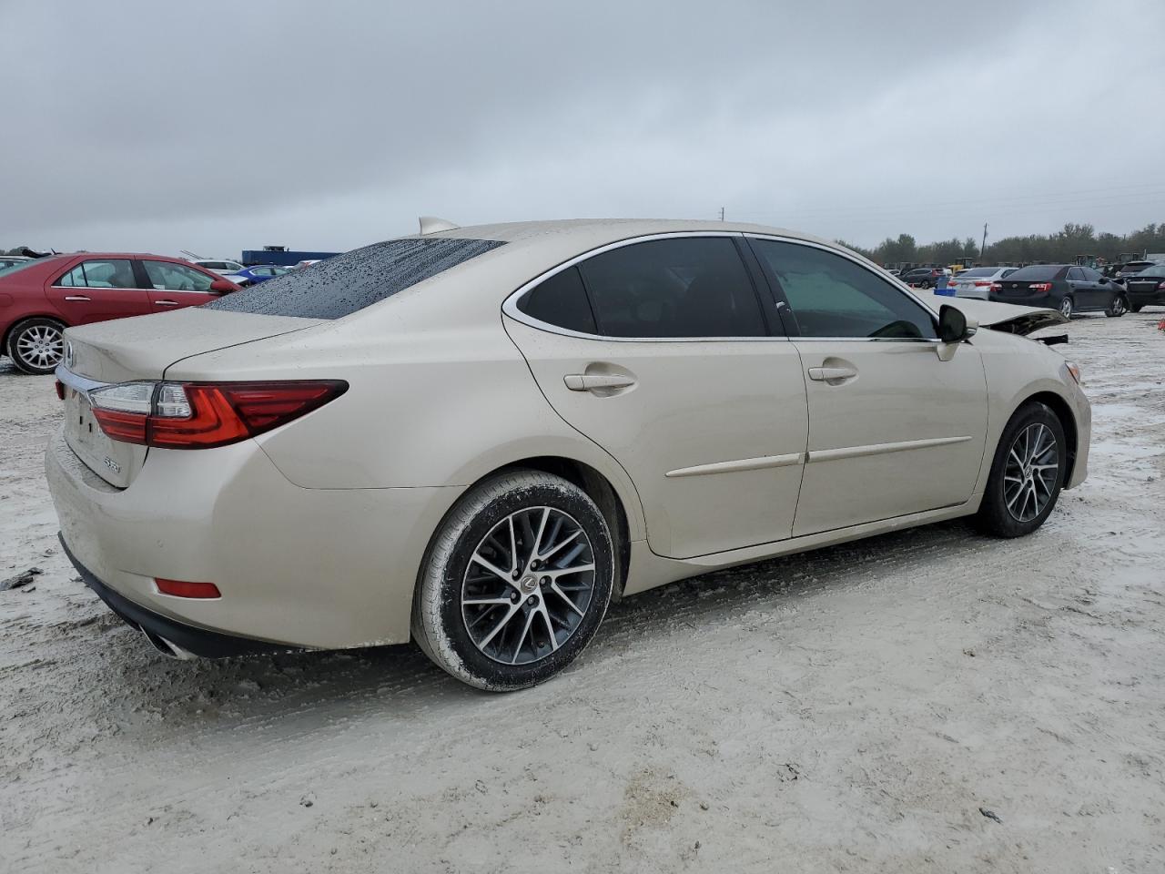 2018 Lexus ES - Image 3