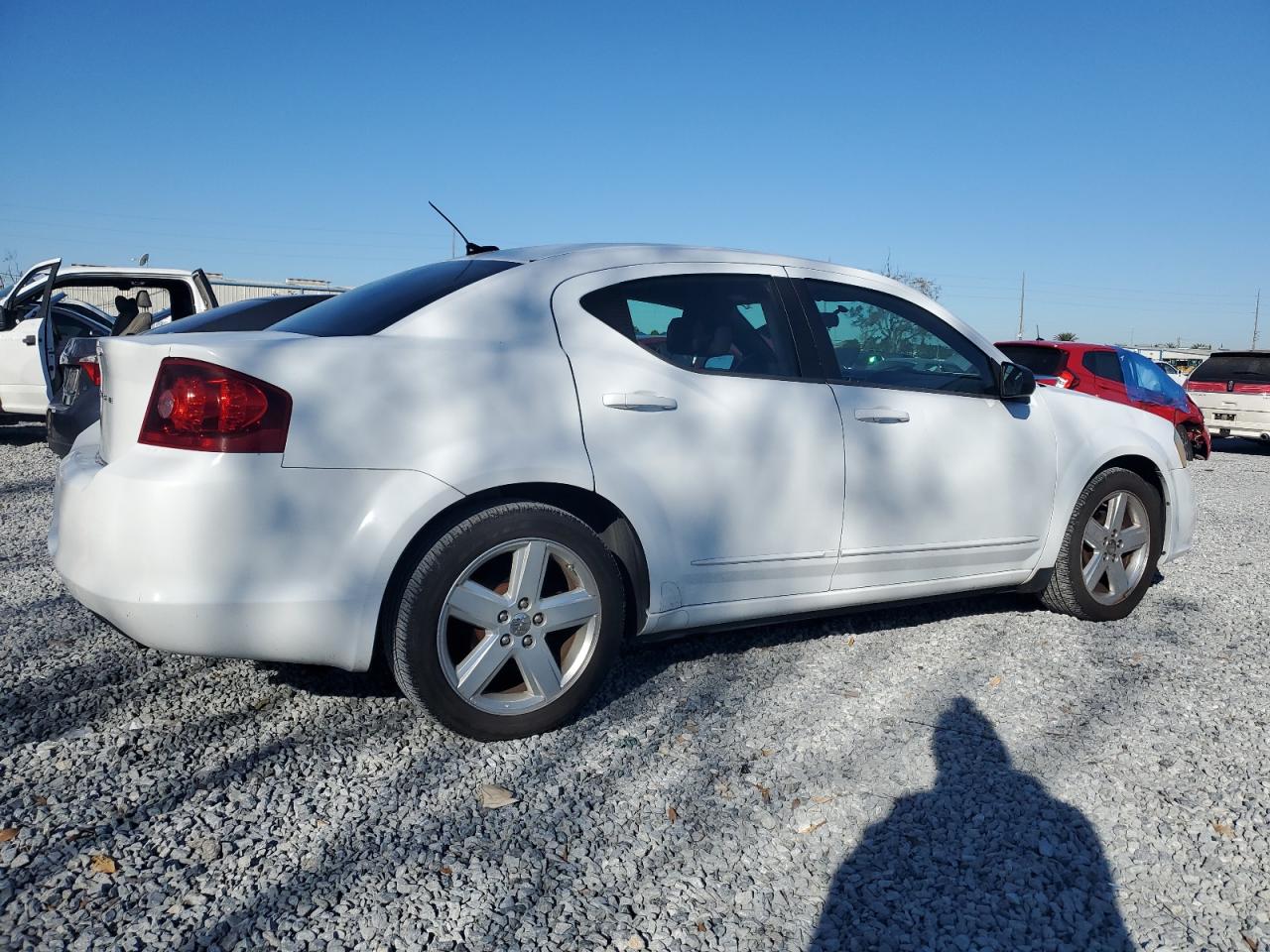 VIN 1C3CDZAB6DN712810 2013 DODGE AVENGER no.3