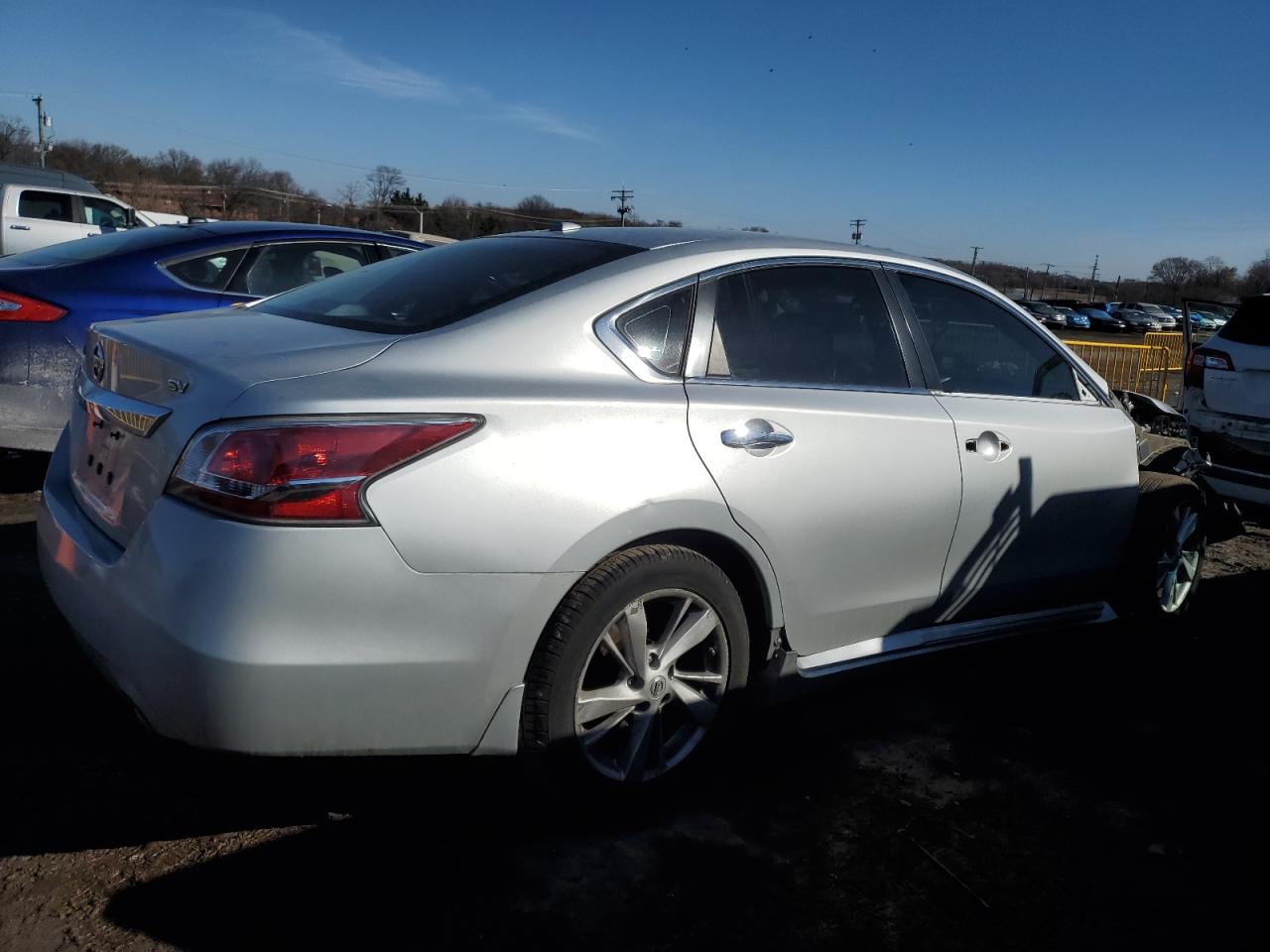 2015 Nissan Altima - Image 3