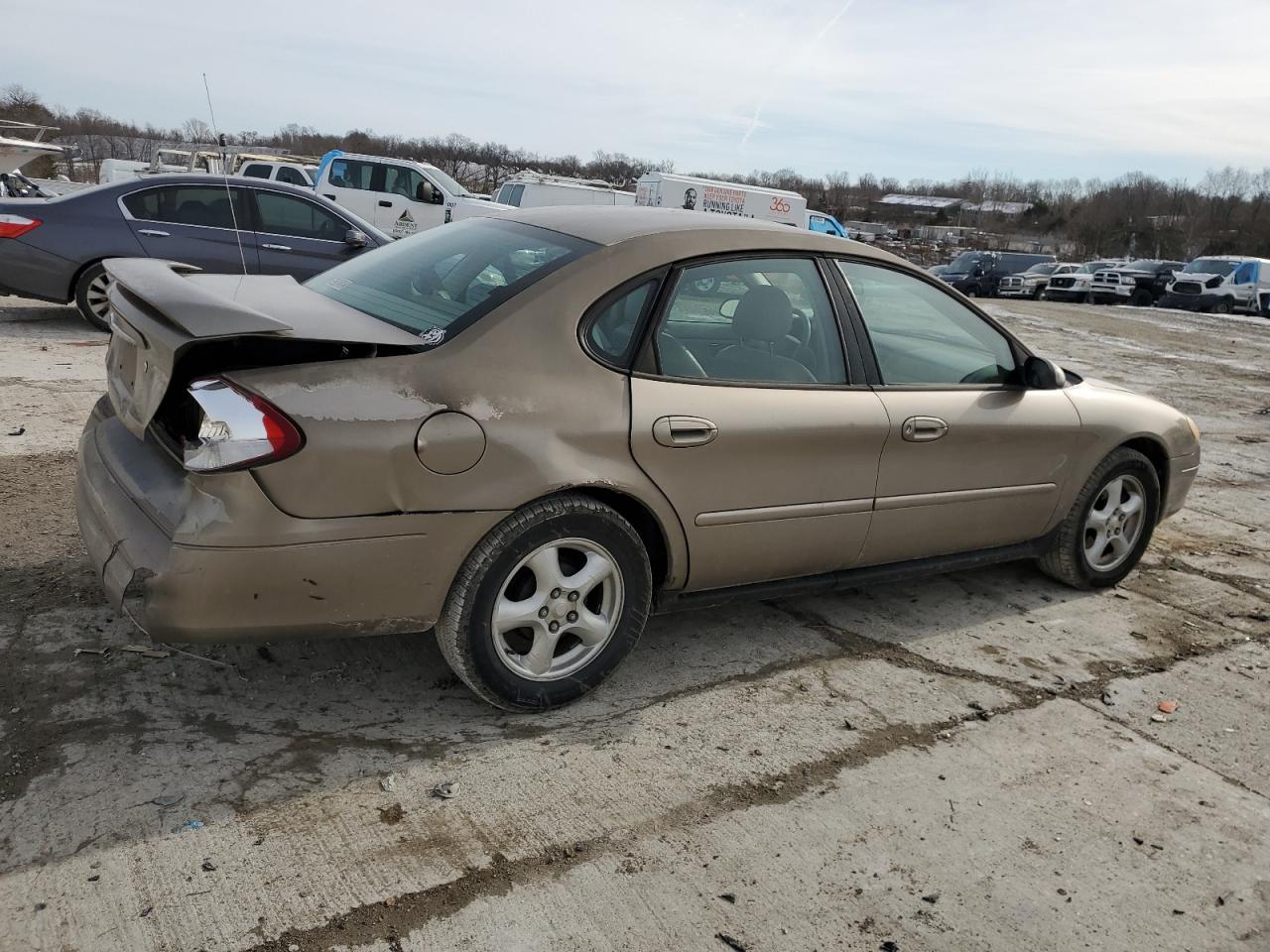 2003 Ford Taurus - Image 3
