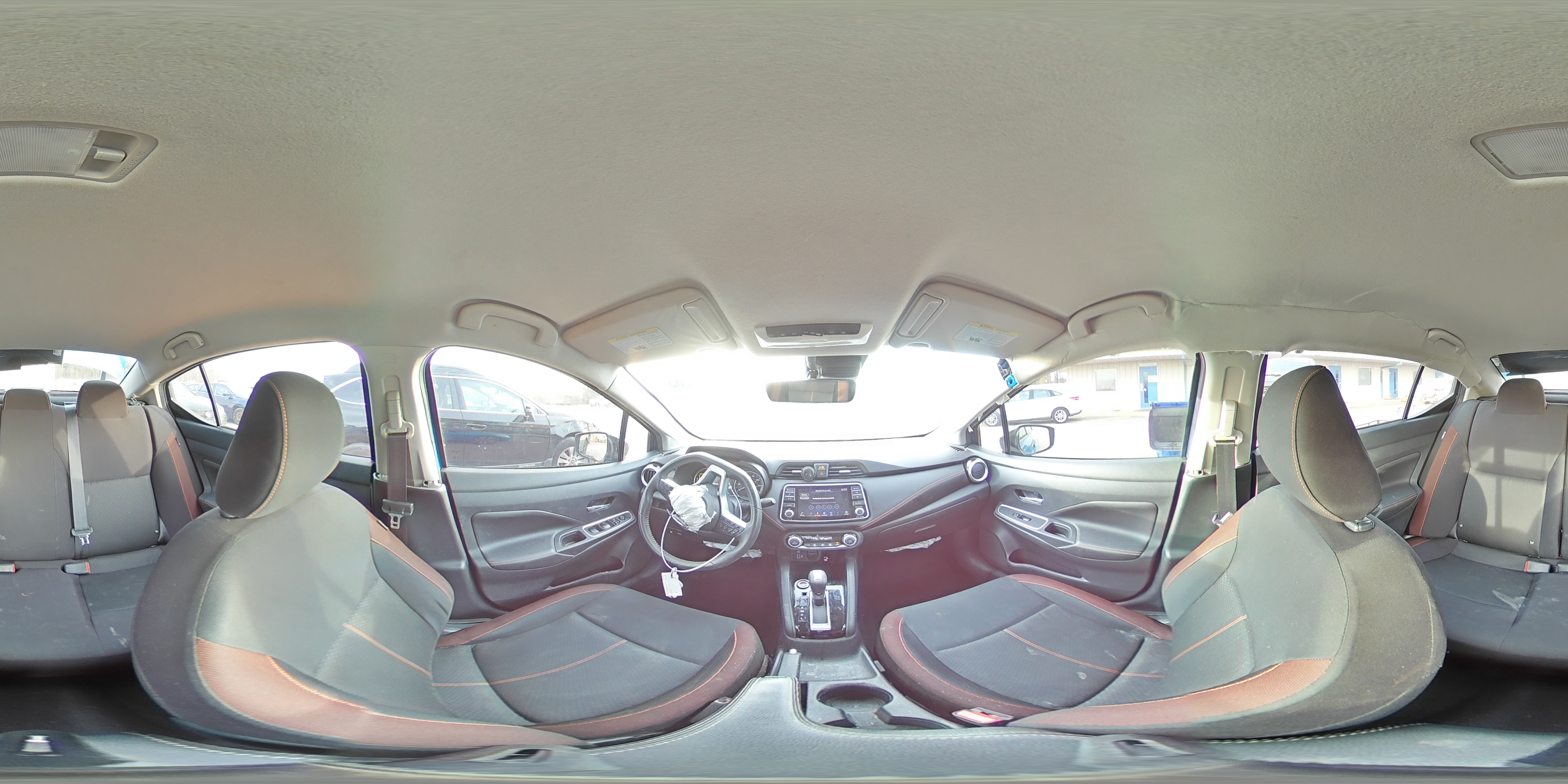 2020 Nissan Versa - Image 13