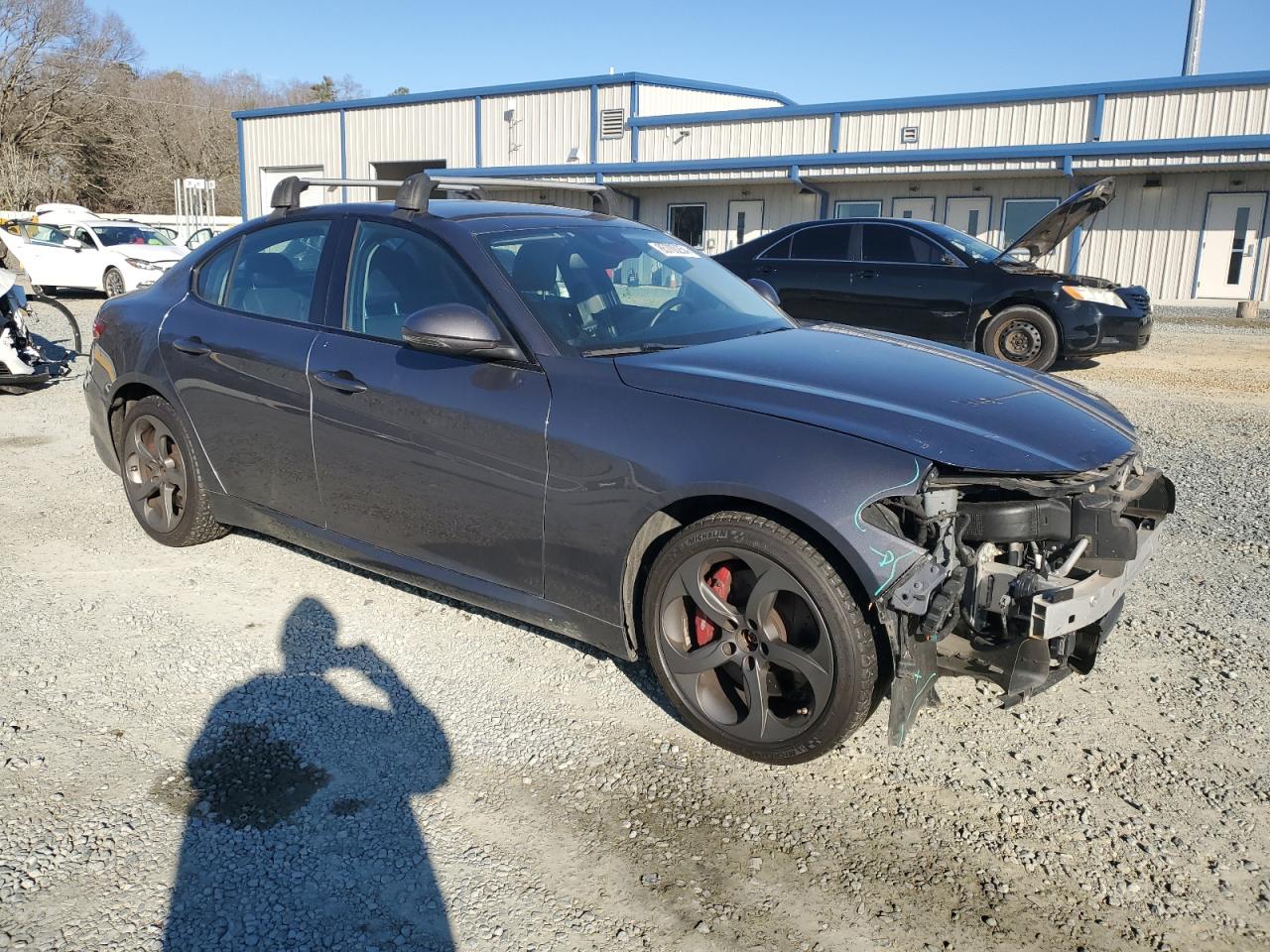 2017 Alfa Romeo Giulia - Image 4