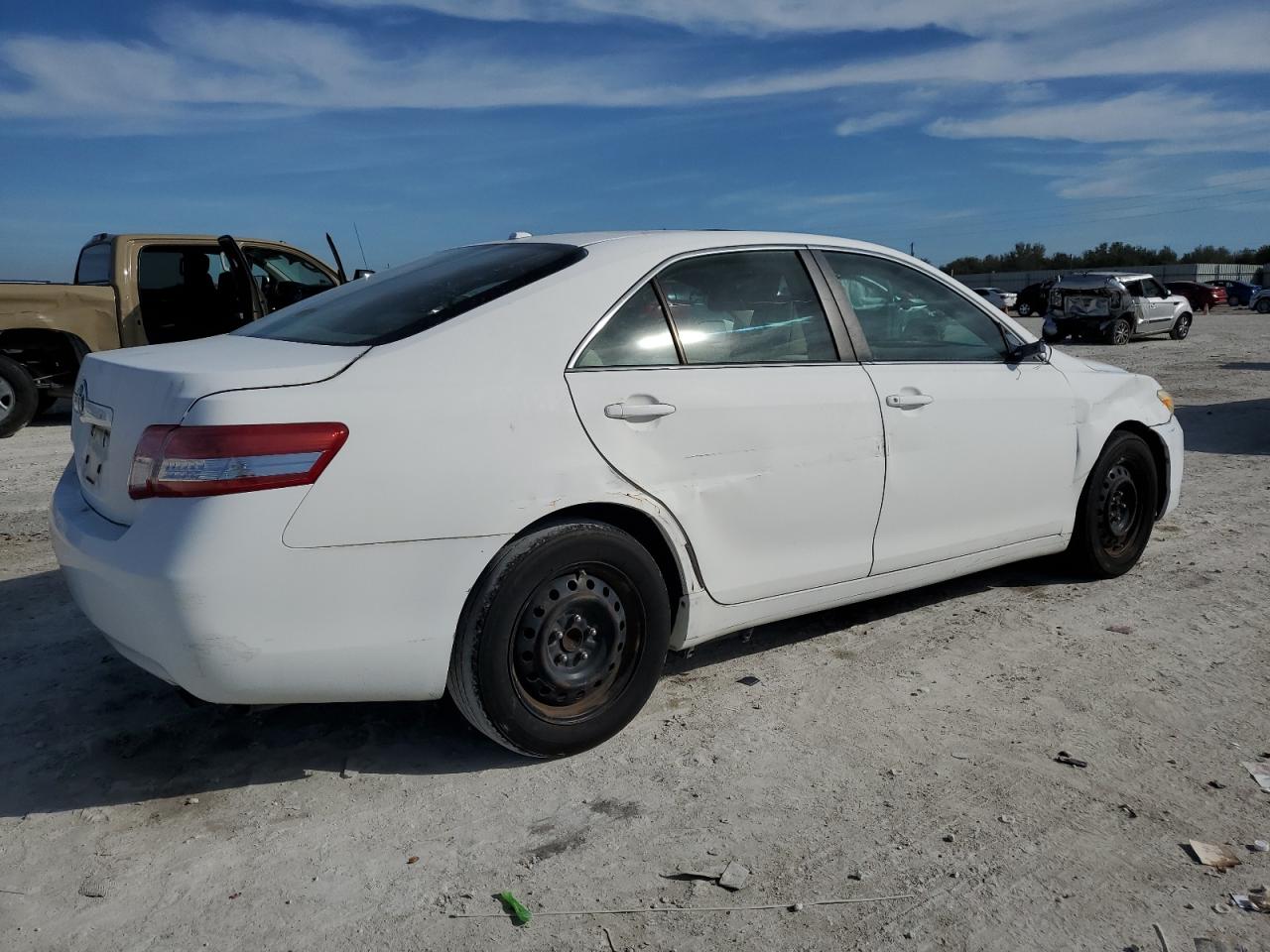 2010 Toyota Camry - Image 3