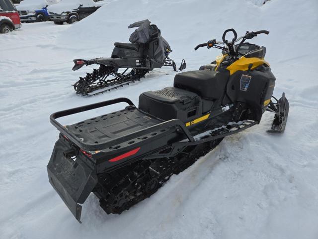 2021 SKIDOO EXPEDITION