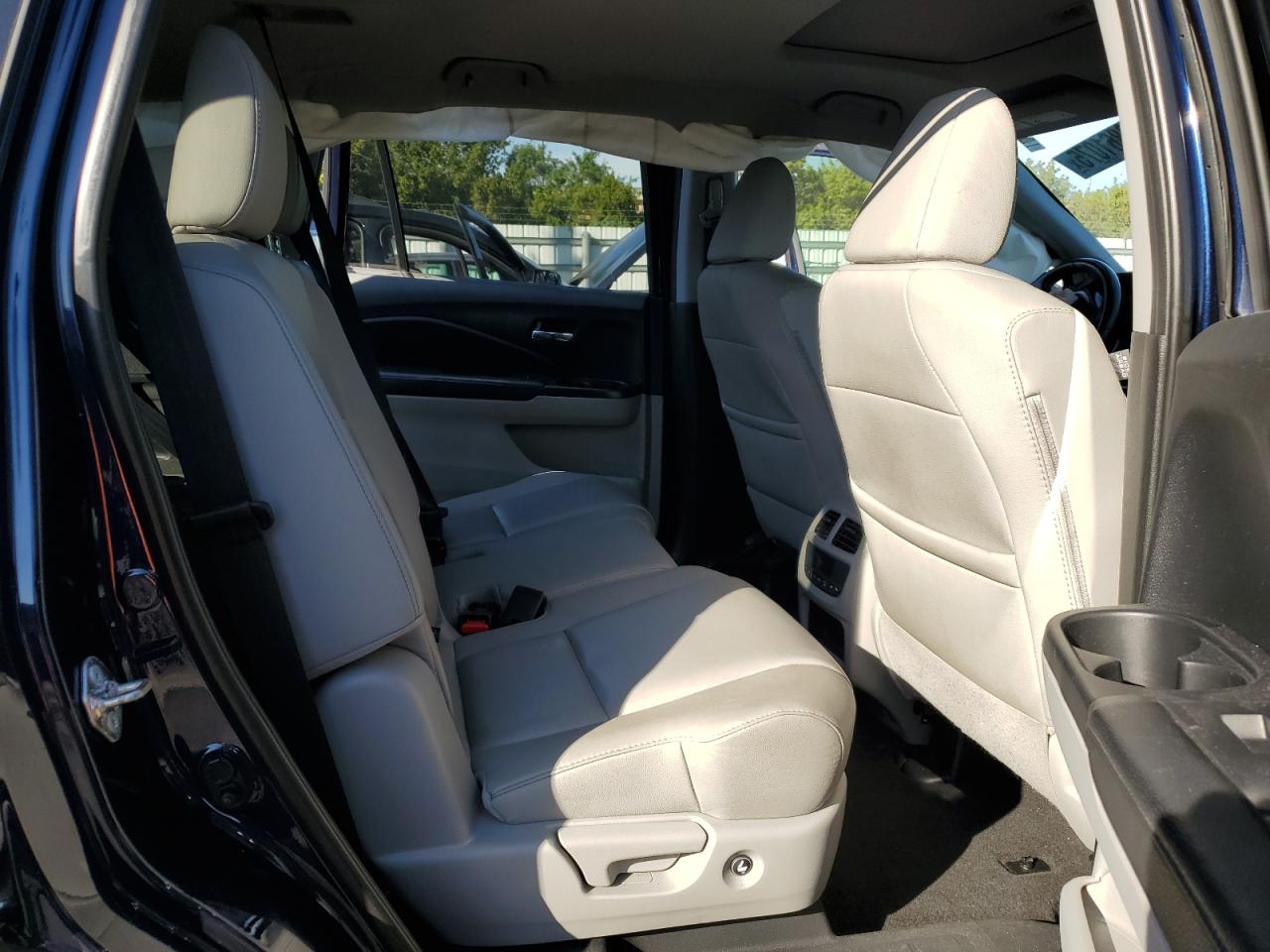 2018 Honda Pilot - Image 12