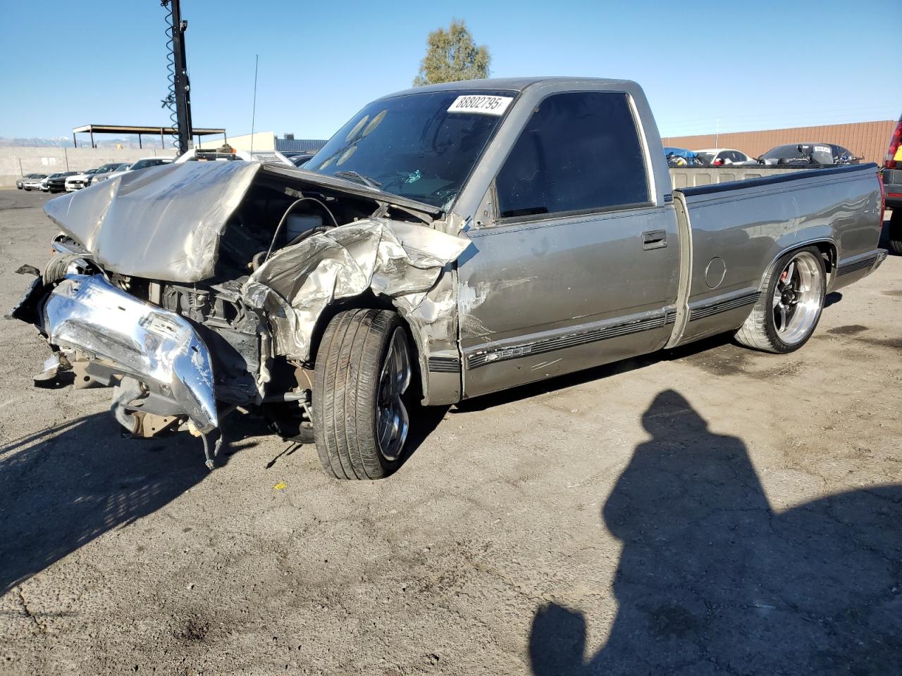 1998 Chevrolet Gmt-400 C1500 for Sale in North Las Vegas, NV - Front End