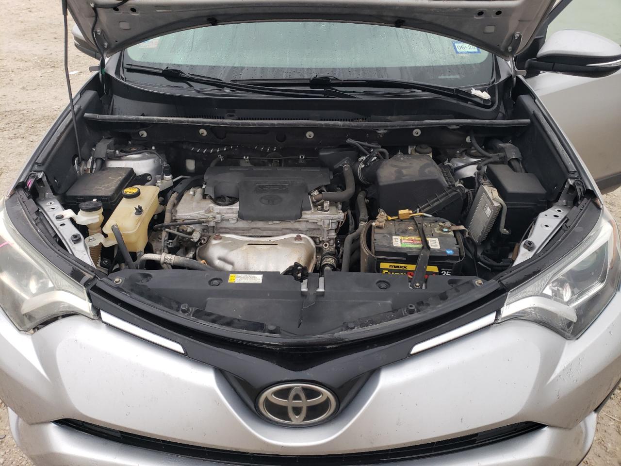 2018 Toyota RAV 4 - Image 12