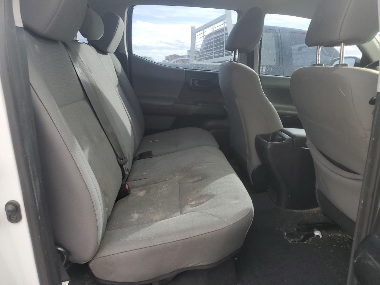 2018 Toyota Tacoma - Image 10