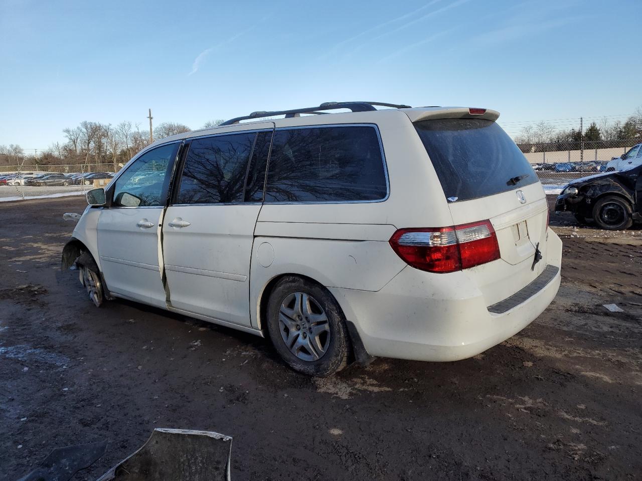 2005 Honda Odyssey - Image 2
