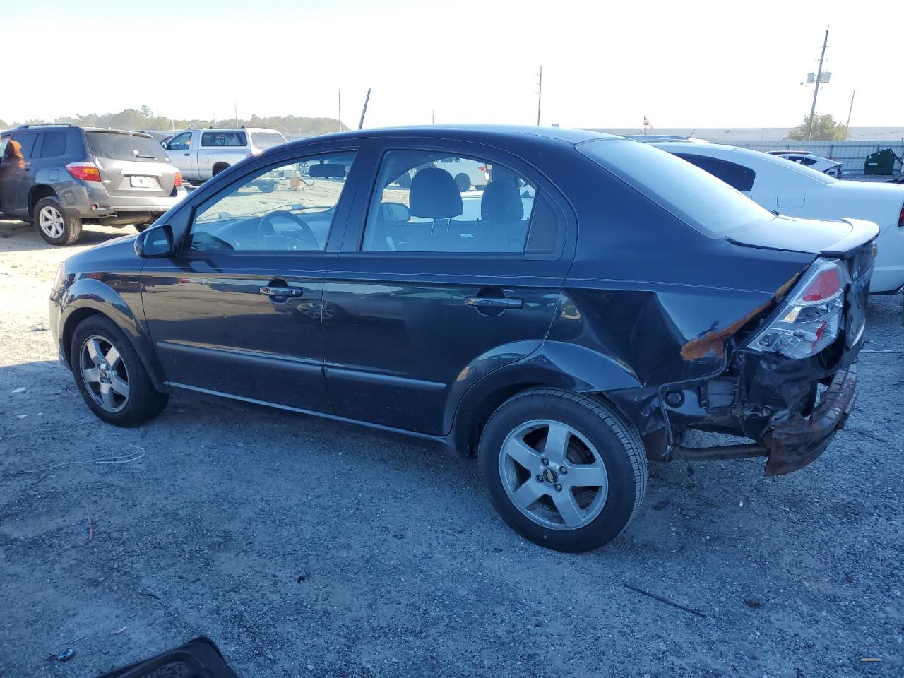2010 Chevrolet Aveo - Image 2