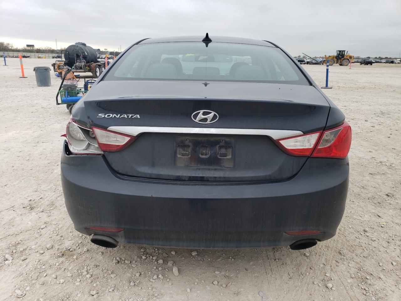 2013 Hyundai Sonata - Image 6