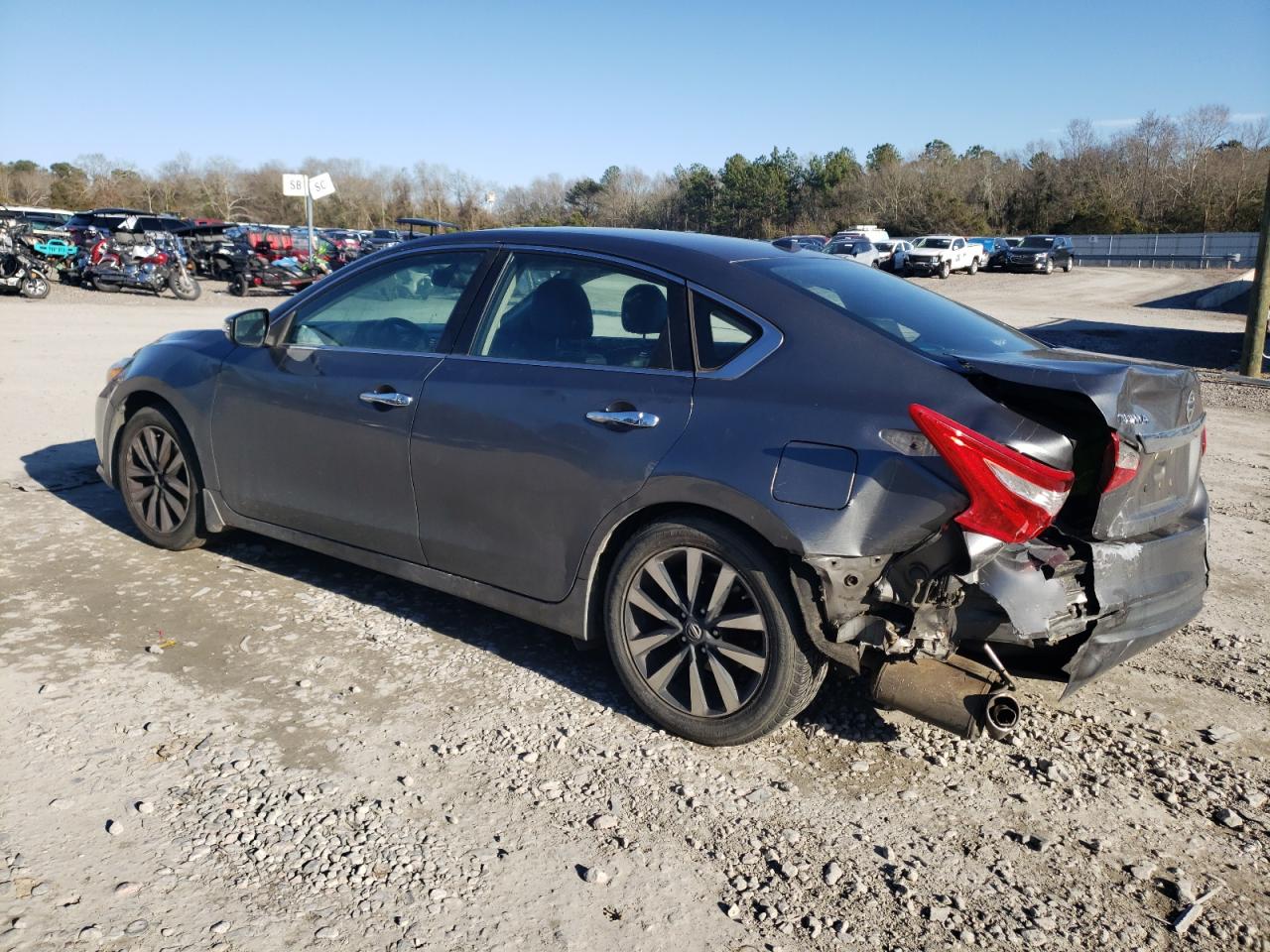2017 Nissan Altima - Image 2