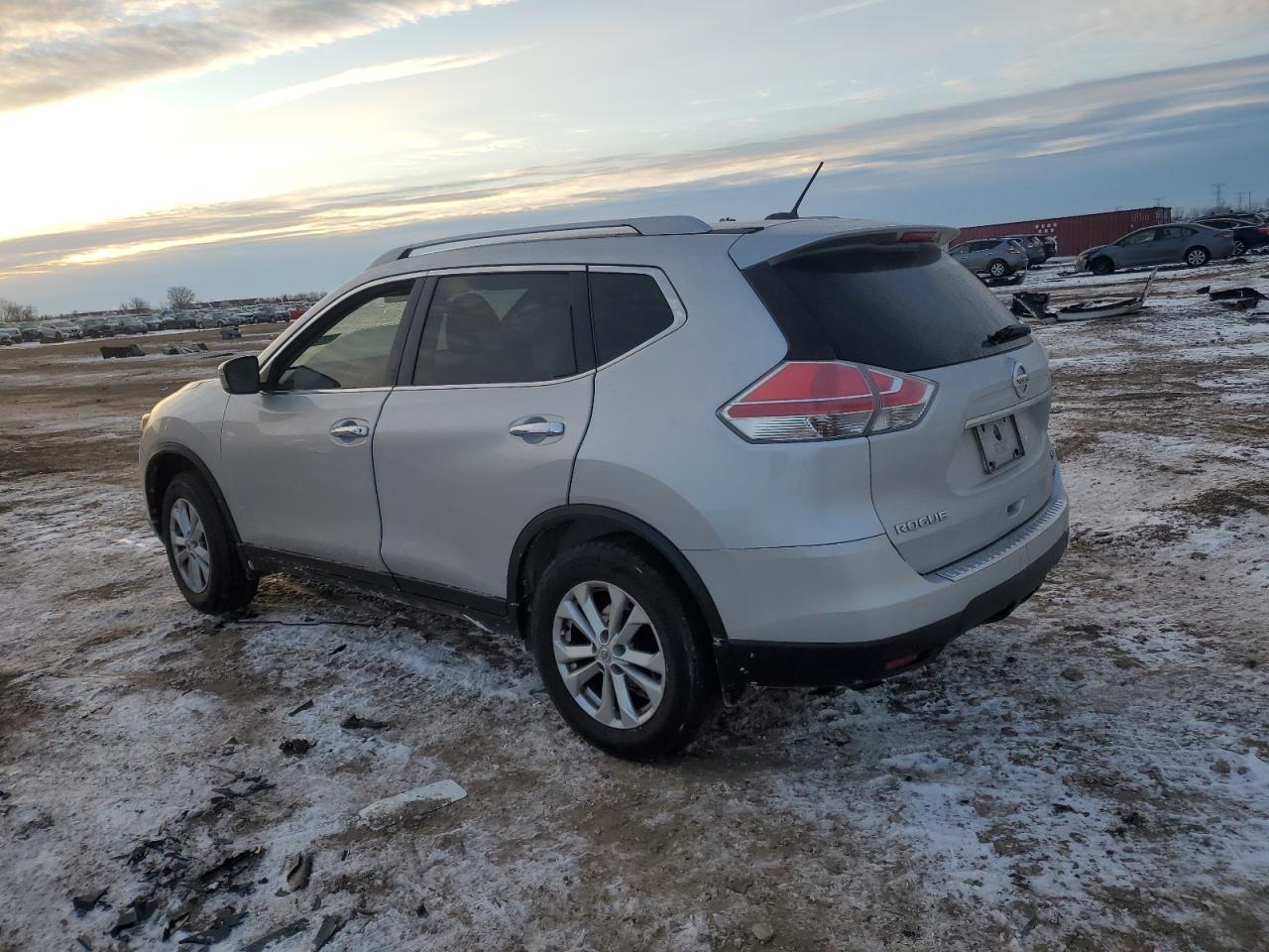 2014 Nissan Rogue - Image 2