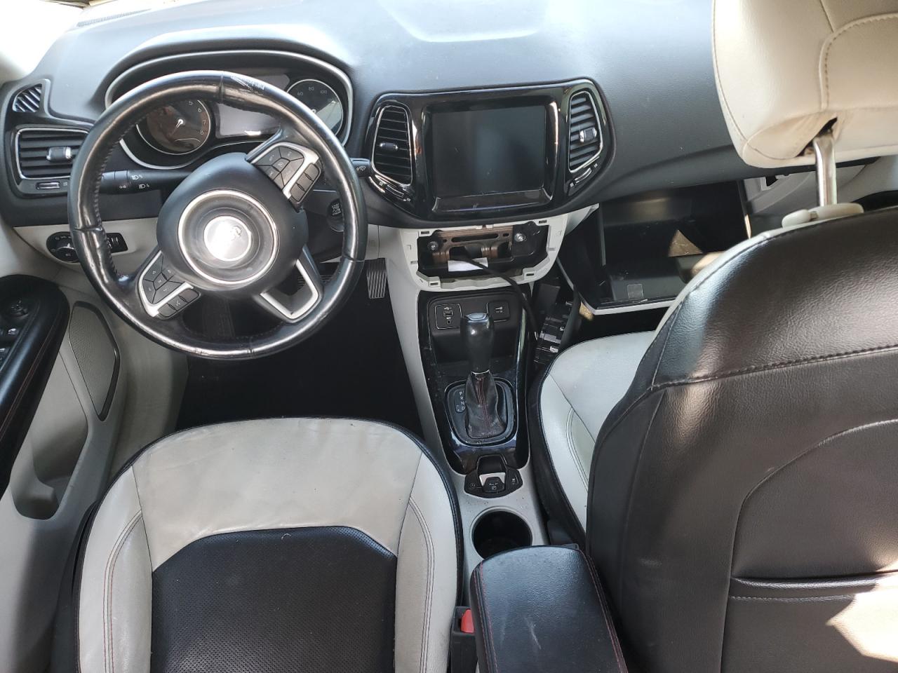 2020 Jeep Compass - Image 8