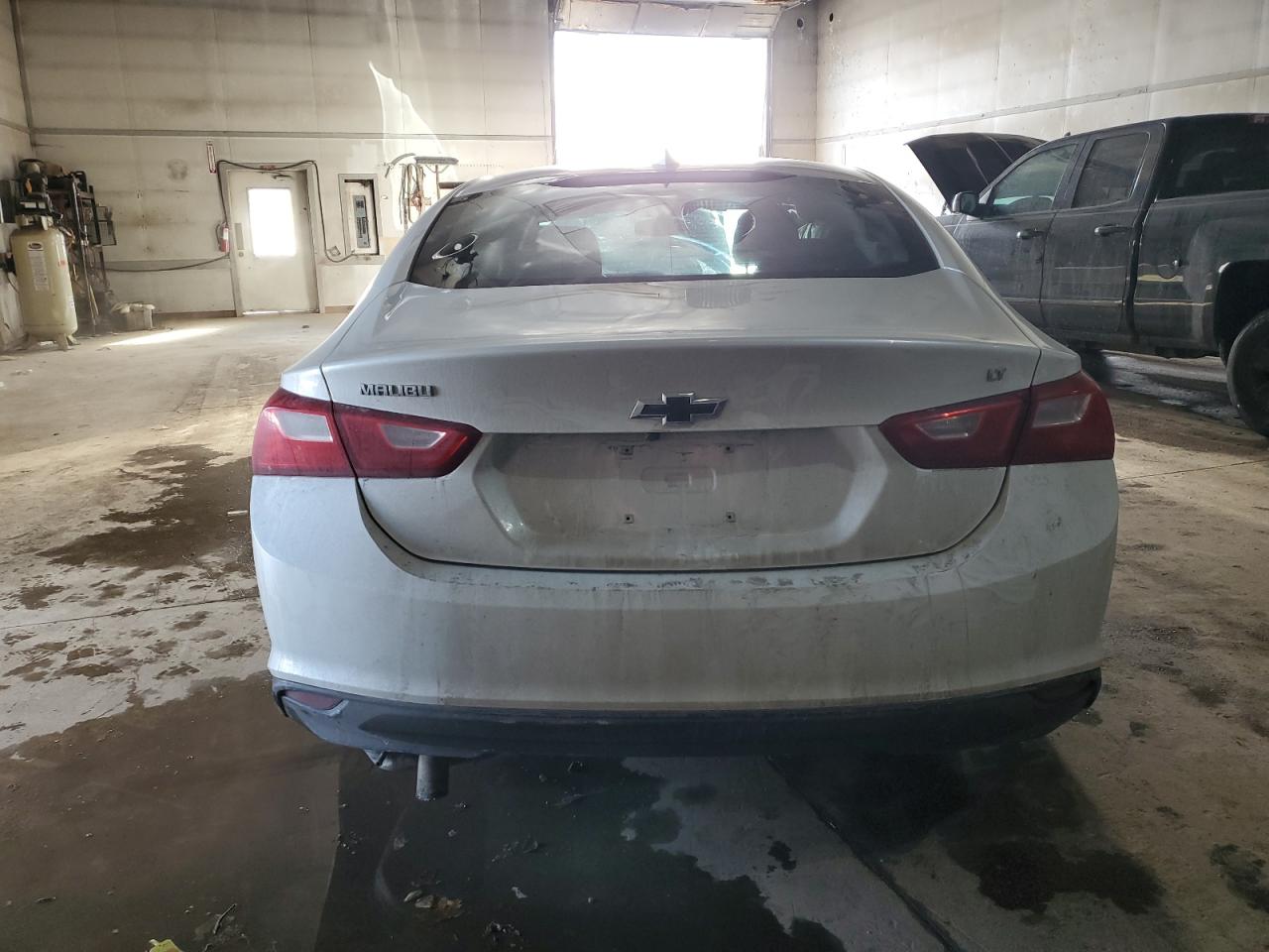 2017 Chevrolet Malibu - Image 6