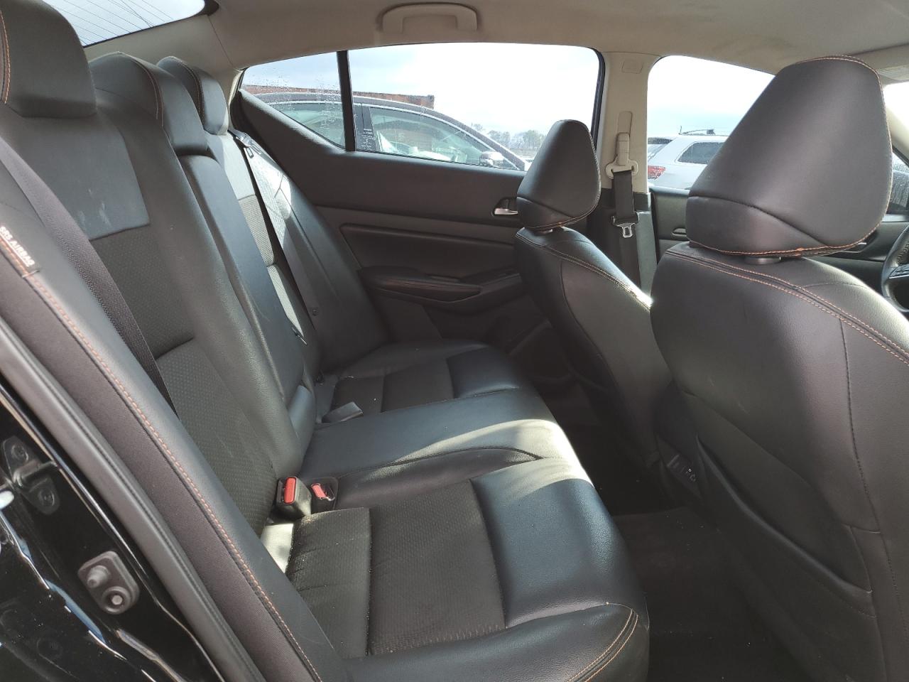 2019 Nissan Altima - Image 10