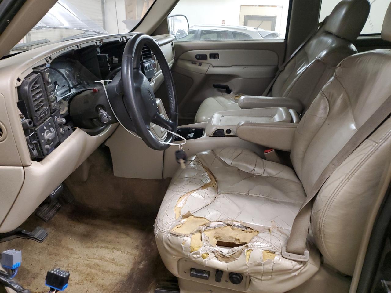 2002 GMC Yukon - Image 7
