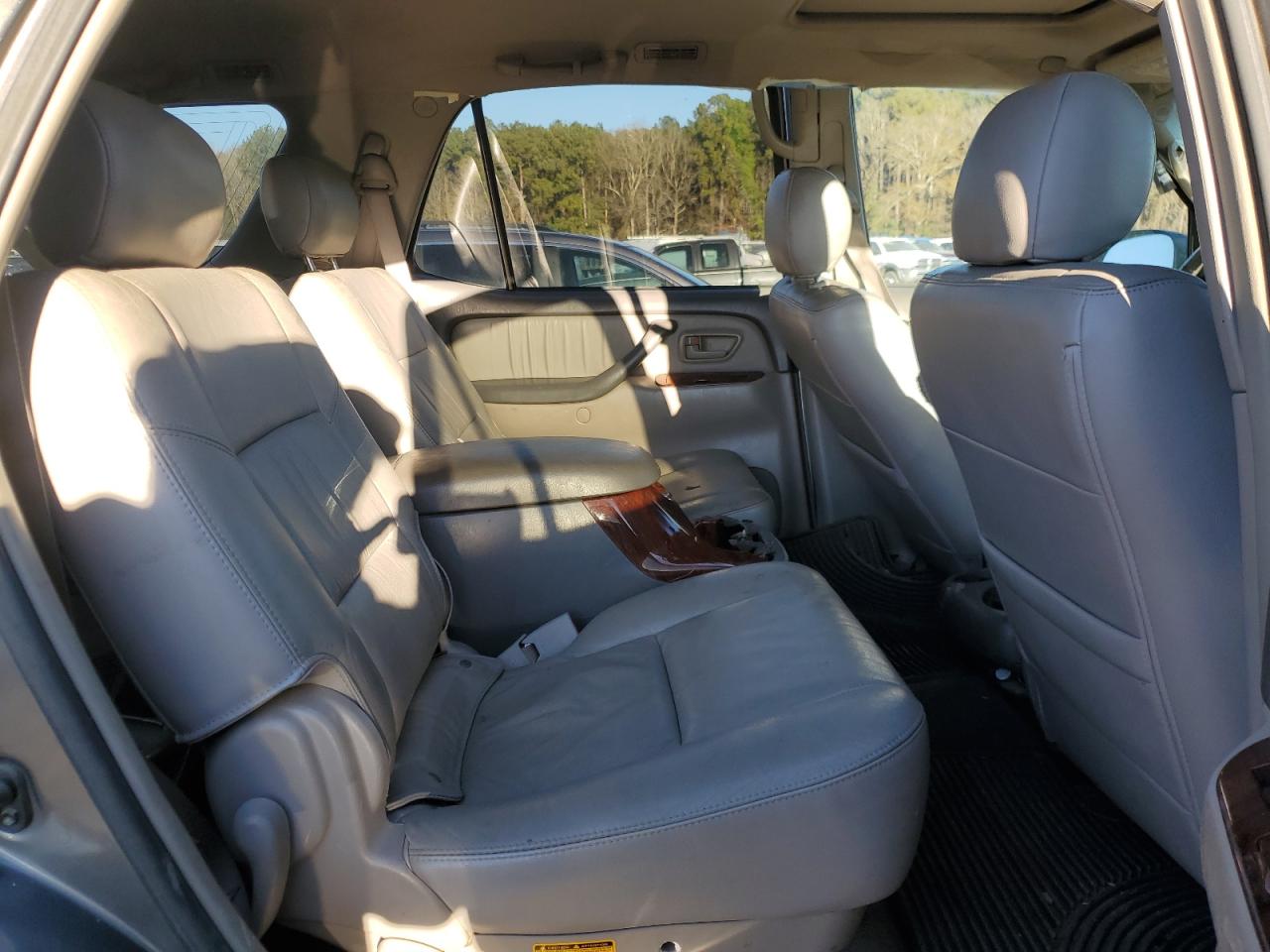 2006 Toyota Sequoia - Image 11