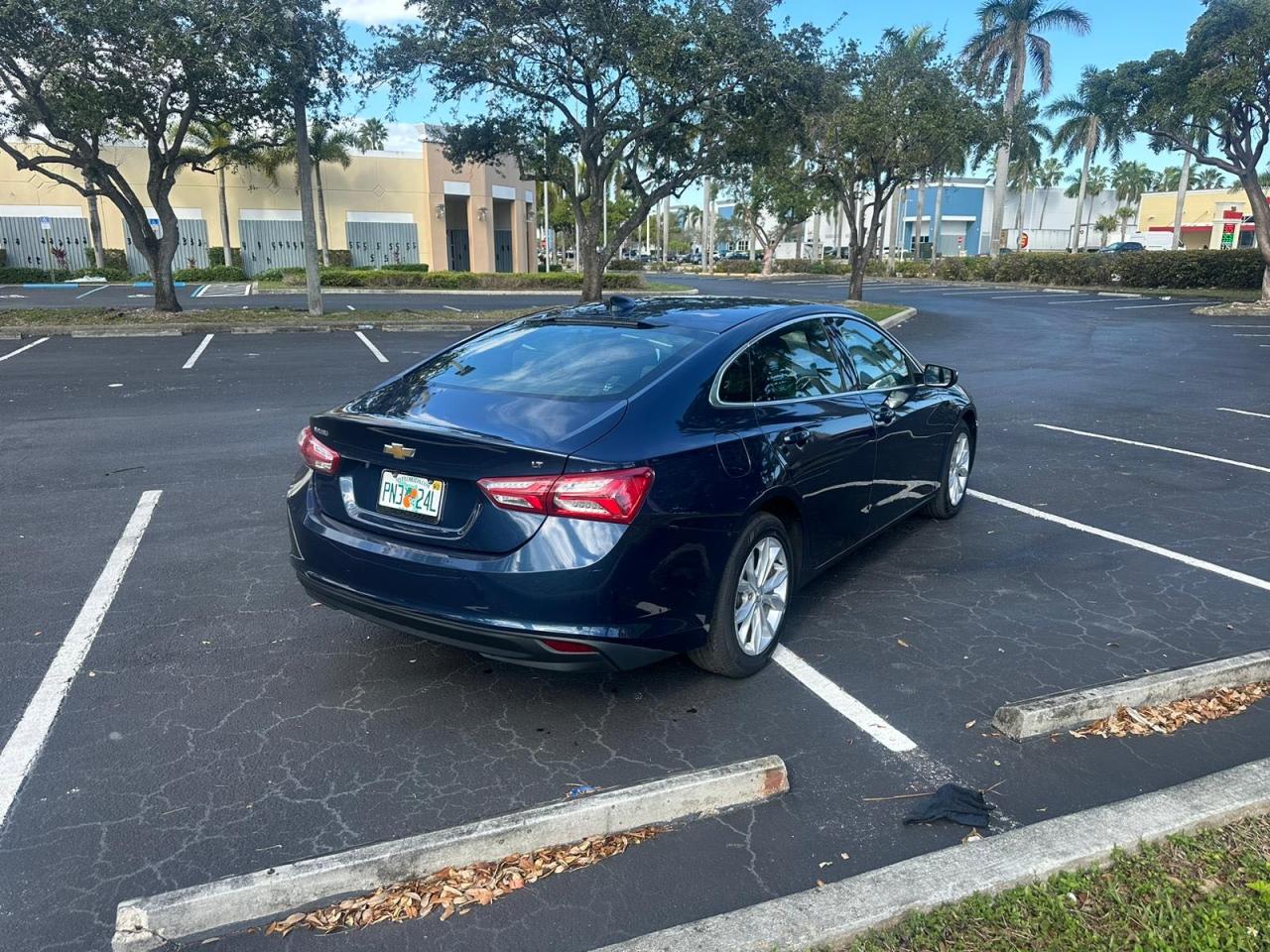 2020 Chevrolet Malibu - Image 4