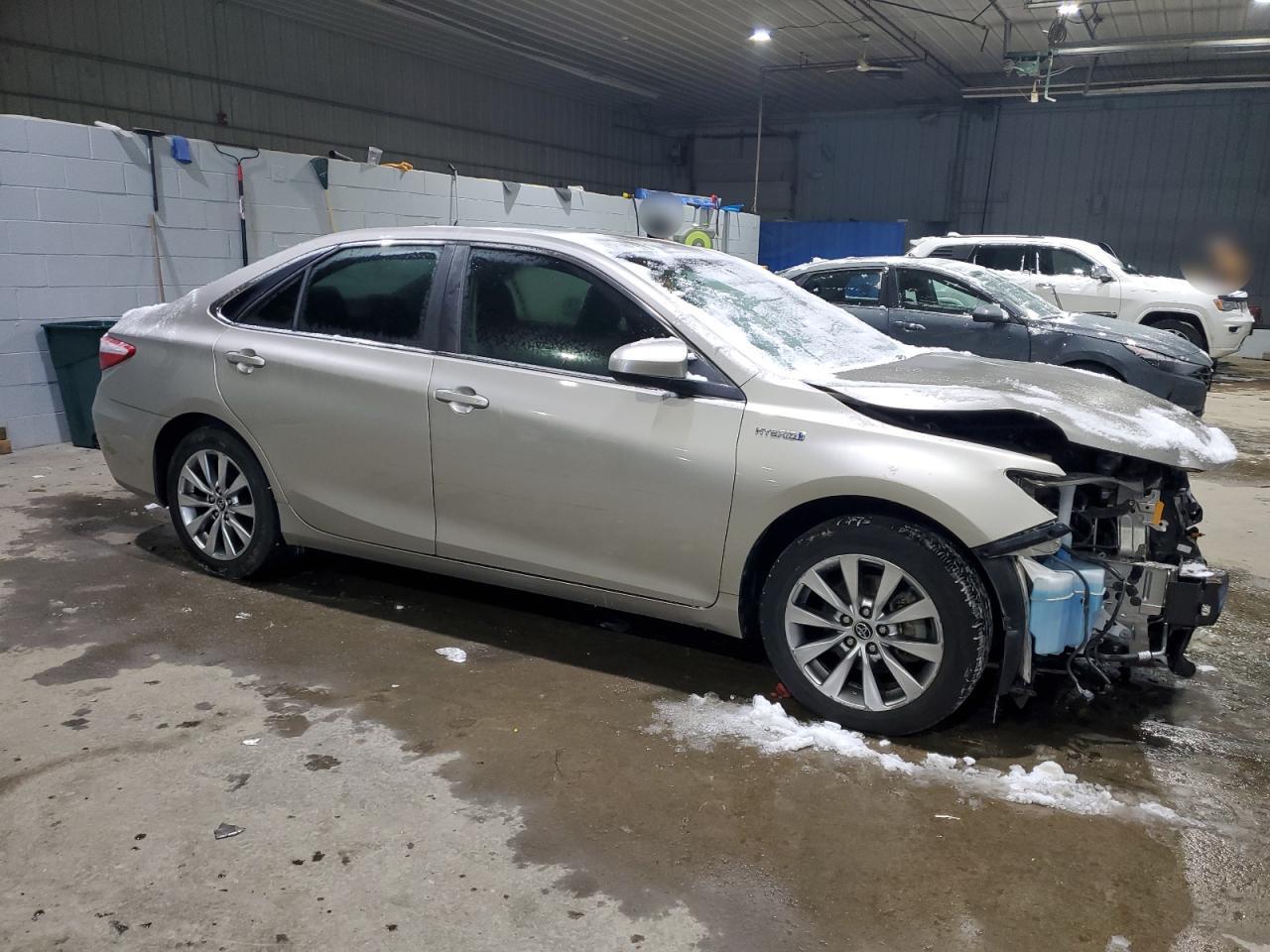 2015 Toyota Camry - Image 4