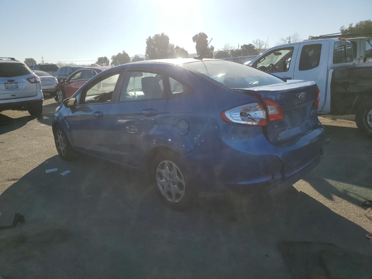 2011 Ford Fiesta - Image 2