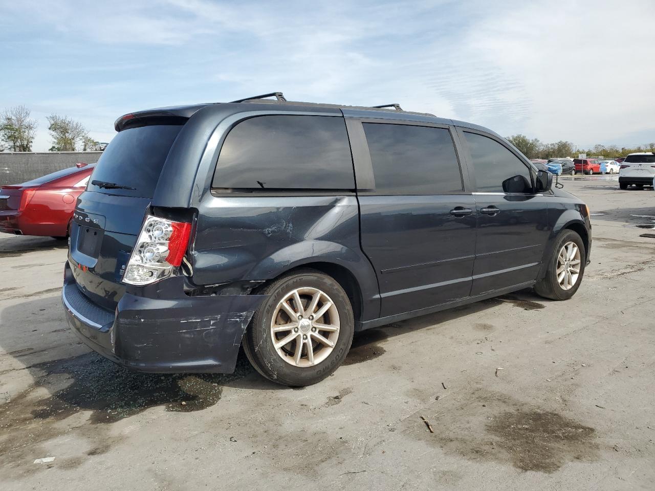 2014 Dodge Caravan - Image 3