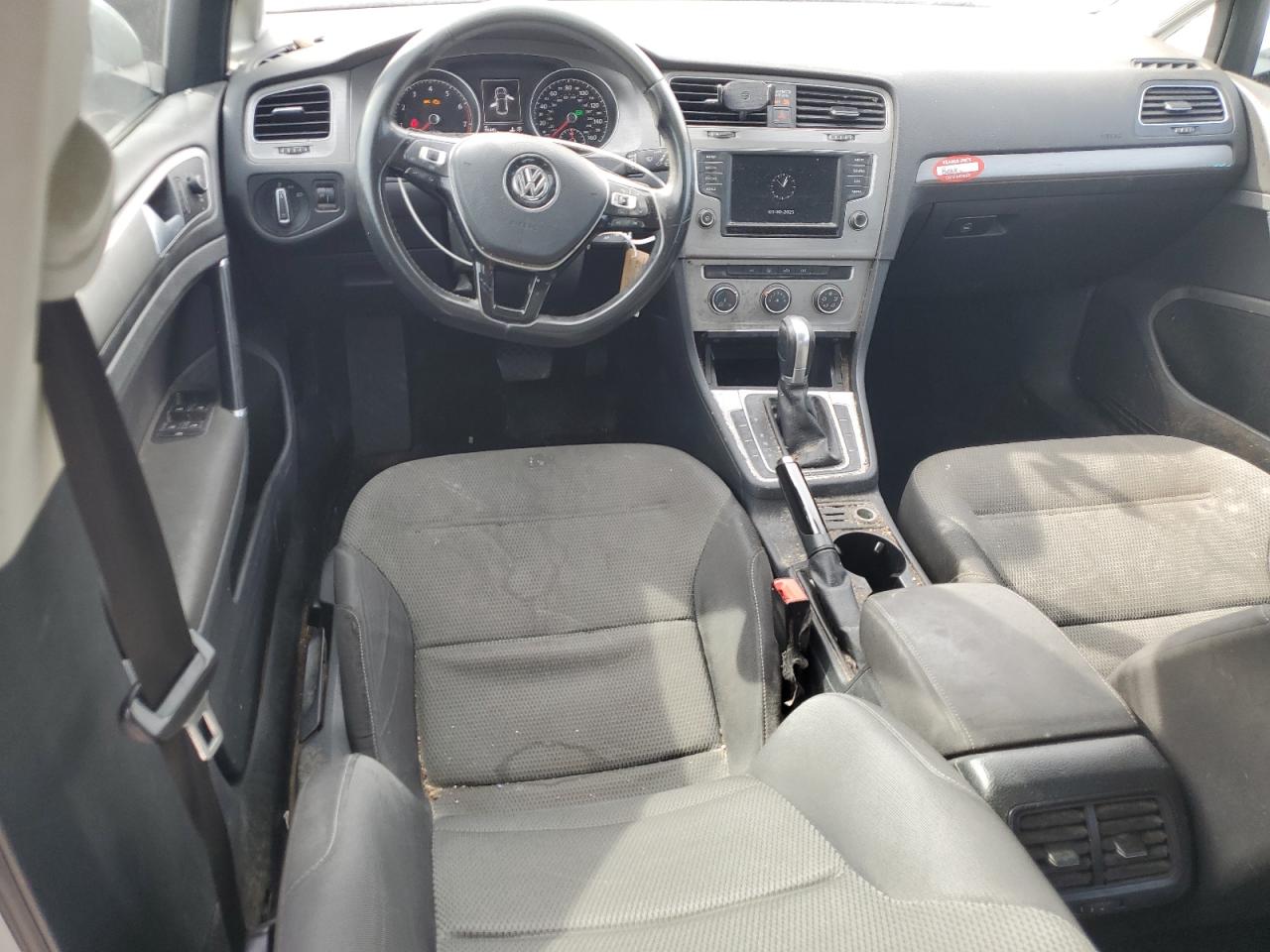 2016 Volkswagen Golf - Image 8