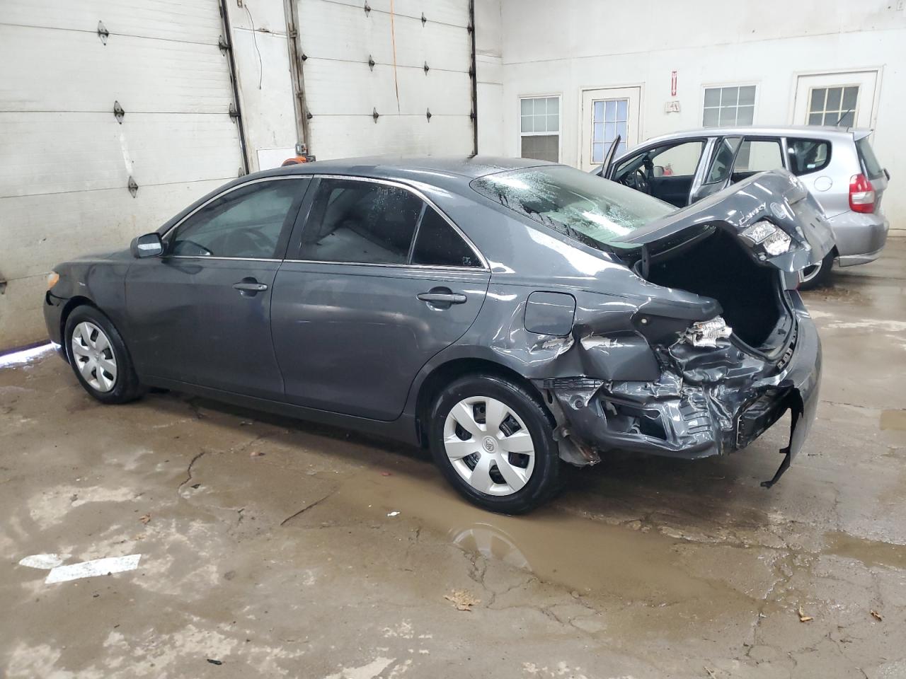 2009 Toyota Camry - Image 2