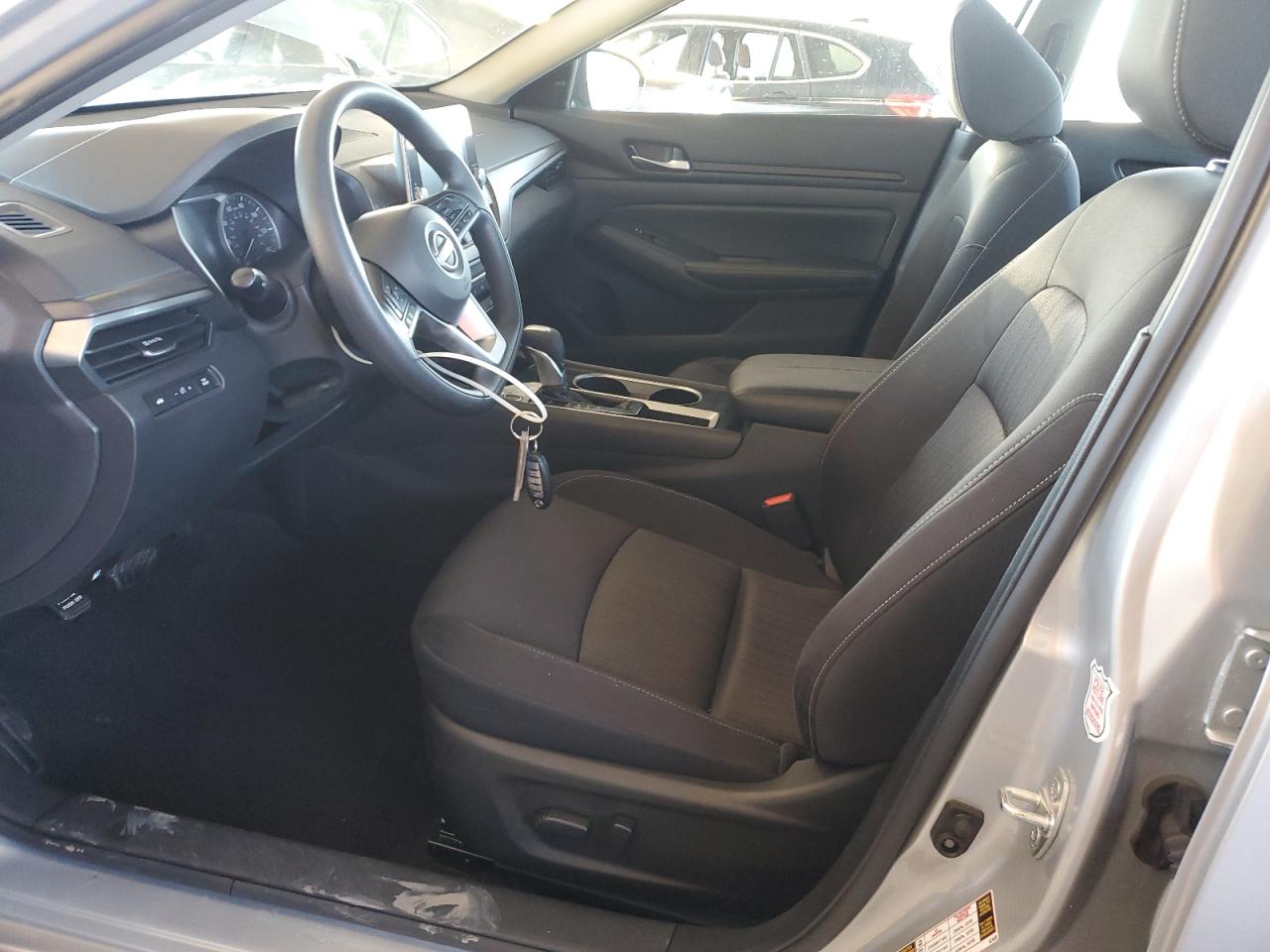 2024 Nissan Altima - Image 7