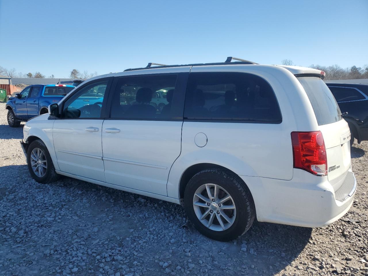2016 Dodge Caravan - Image 2