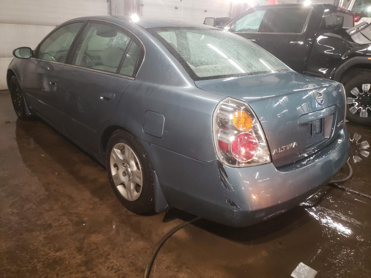 2002 Nissan Altima - Image 2